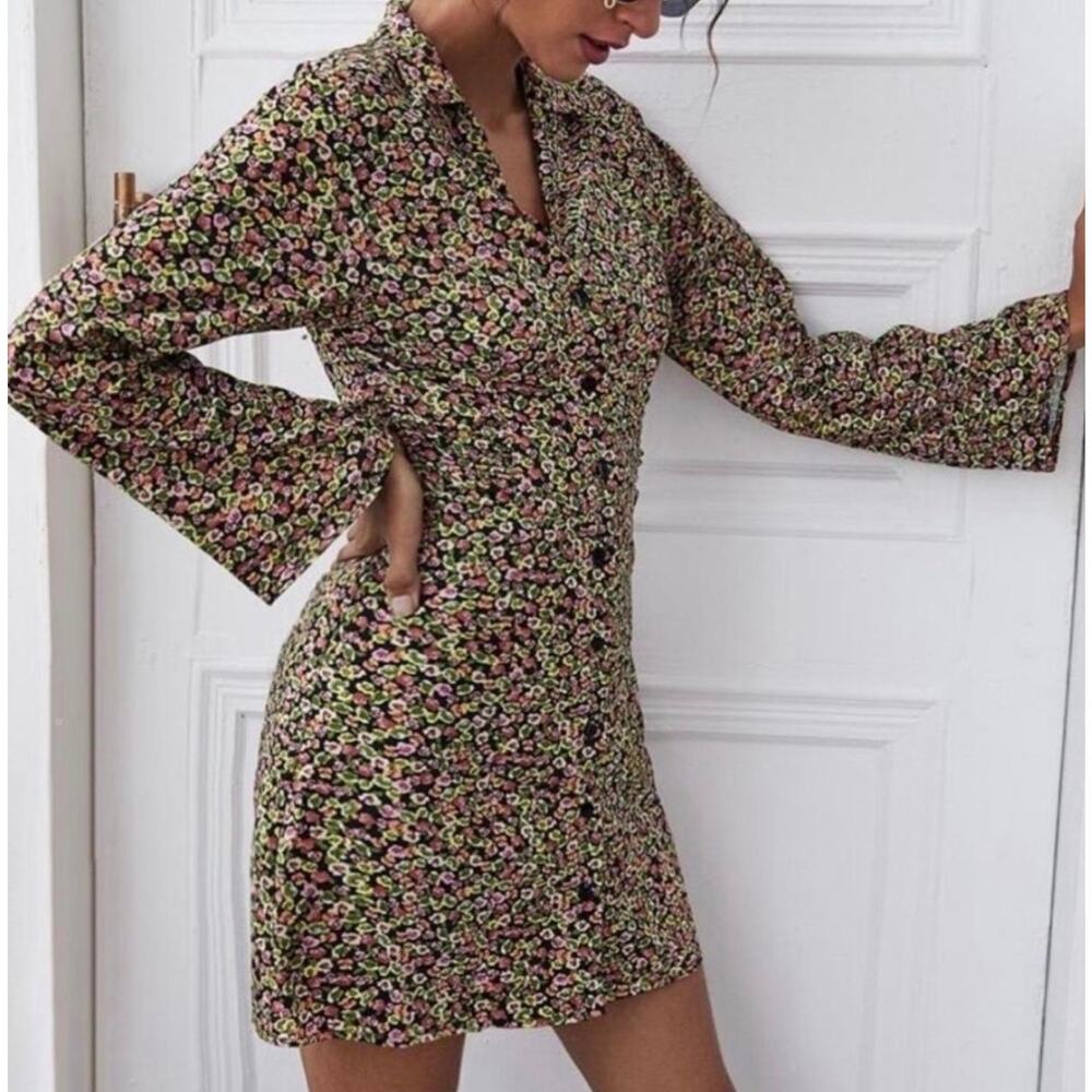 Zara Ditsy Daisy Retro Bitton-up Floral Long Sleeve Mini Dress in Size XS. NWT